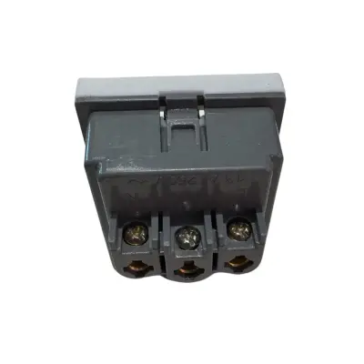 Nead 2020 S 45x45mm Universal Priz Beyaz - 3